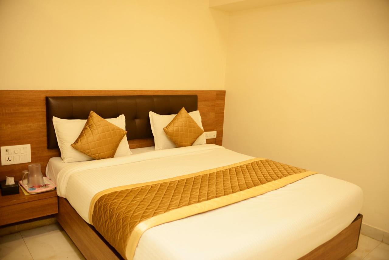 Hotel Ashyana - Near To Grant Road Station Mumbai Eksteriør bilde